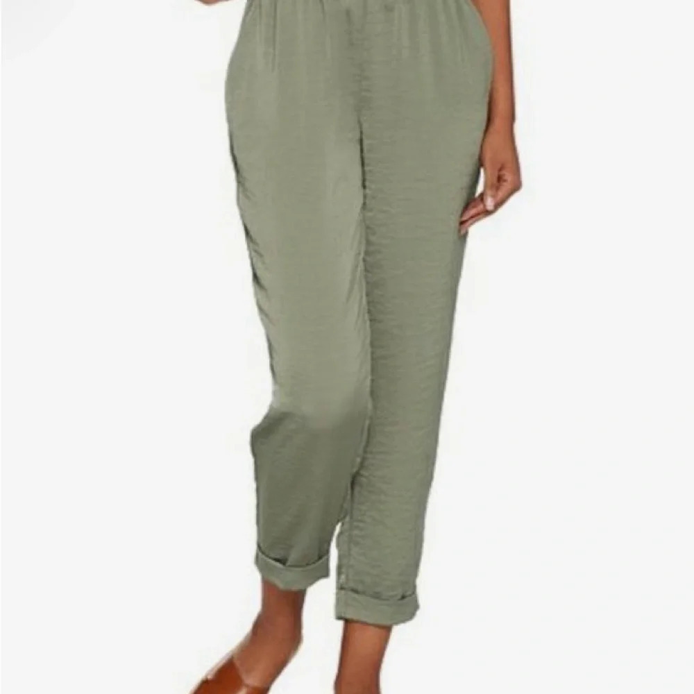 Vince Camuto Olive Green Rumple stretch waist pant cuffed hem & pockets. Large